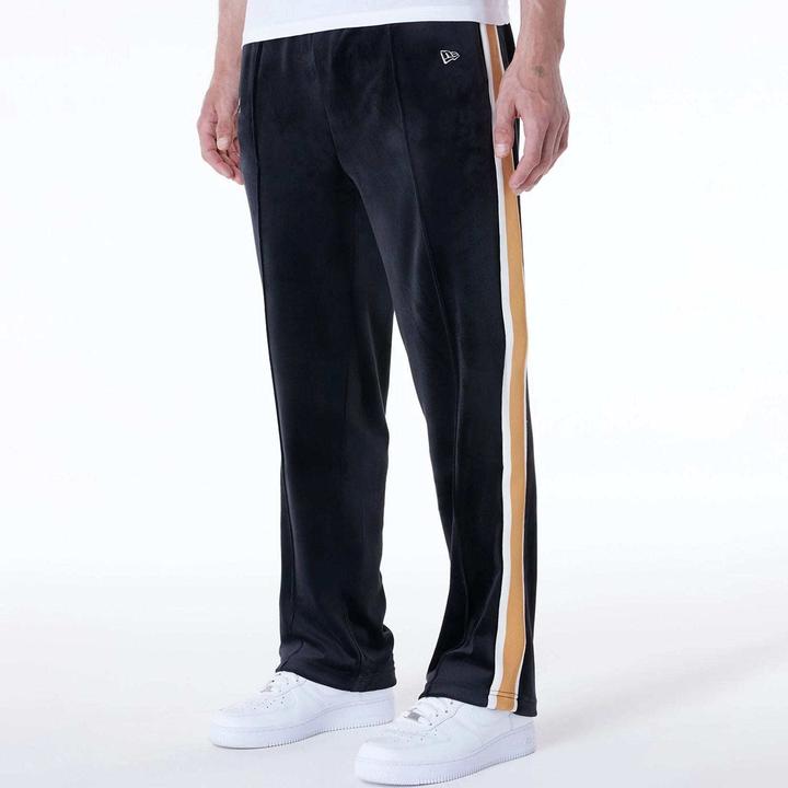 Produktbild New Era Jogginganzug aus Velours New York Yankees Track (S)