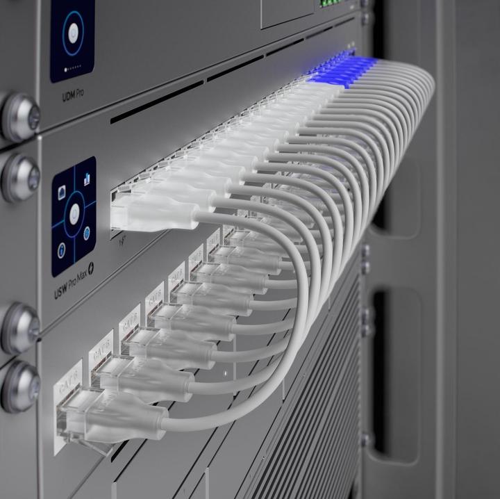 Produktbild Ubiquiti USW-Pro-Max PoE (26 Ports)