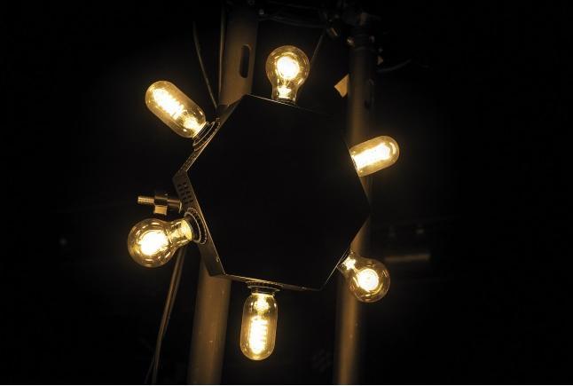 Showtec Edison Star E6 DMX LED dimmer con 6 x E27 Socket (LED)