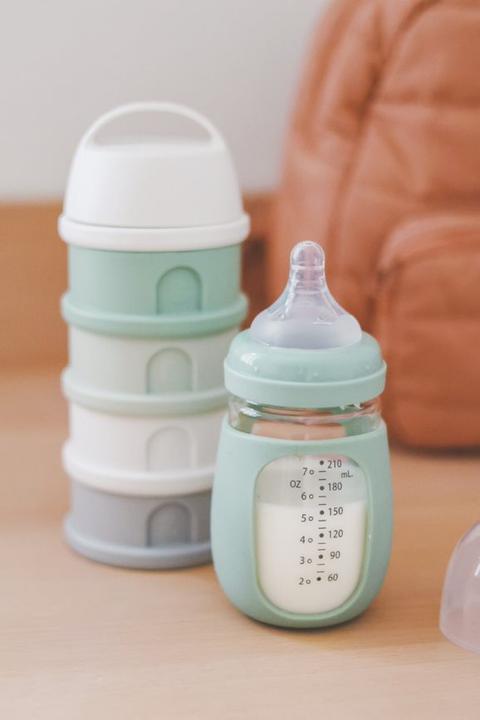 Actual product image Beaba Milk powder dosage box