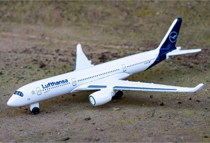Immagine prodotto Majorette Aeroporto Airbus 350 Lufthansa