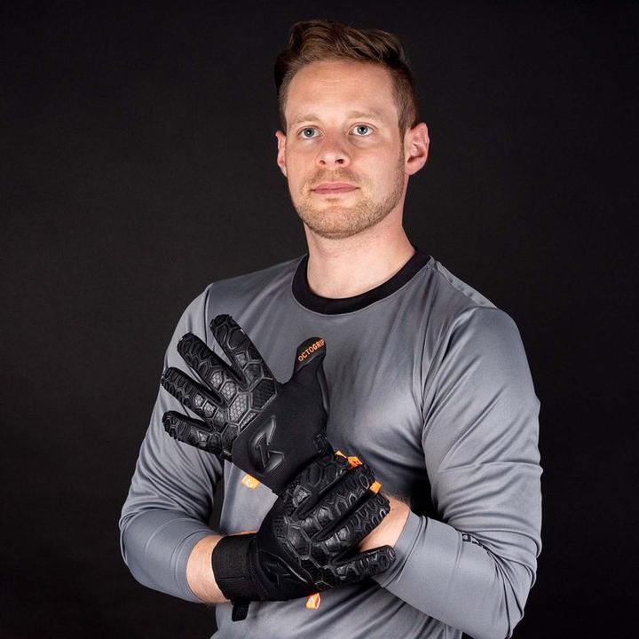 Produktbild Catch & Keep Fussballhandschuhe Fly Dark Soul Gr. 9 Schwarz Torwart Keeper Goalie Handschuhe (9)