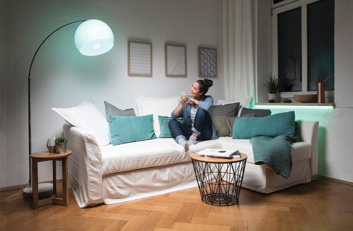 Produktbild Osram Led Retrofit Rgbw Lamps With Remote Control (E27, 60 W, 806 lm, 1 x, G)