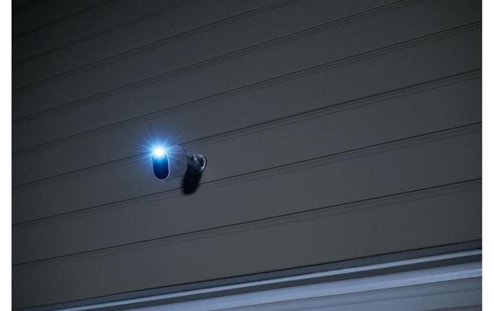 Produktbild Arlo Essential Spotlight Kamera 1er Set, weiss (1920 x 1080 Pixels)