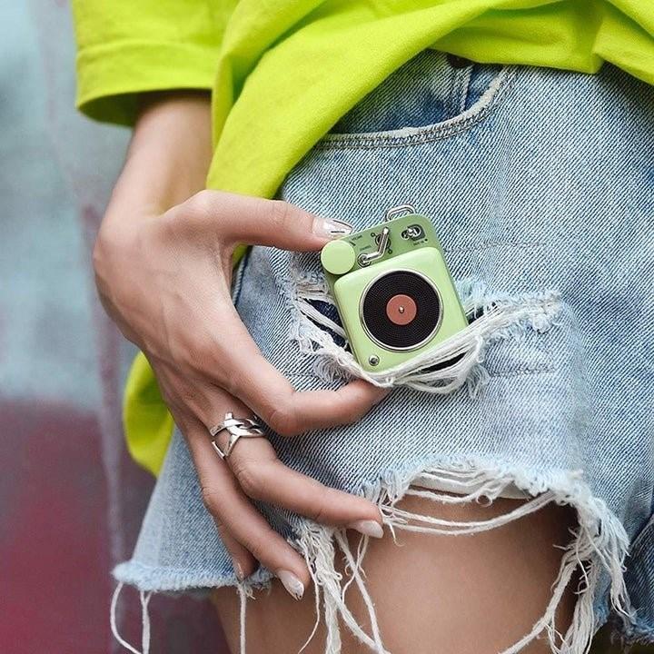 Actual product image Muzen Button - green (7 h)