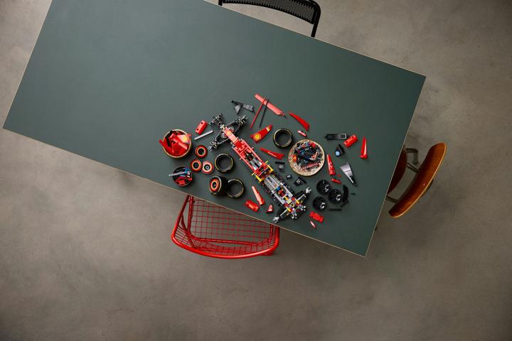 Image du produit LEGO Ferrari SF-24 F1 Rennauto (42207, LEGO Technic)