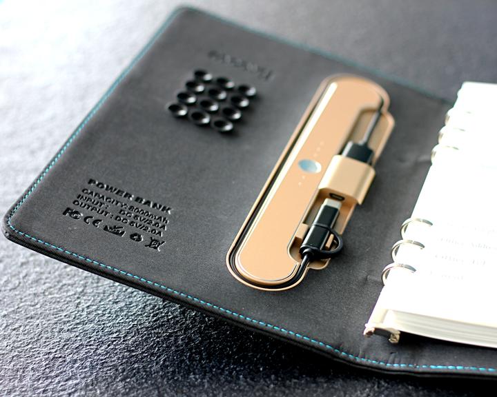 Actual product image Moovy Power Book with Powerbank 8000mAh (8000 mAh)