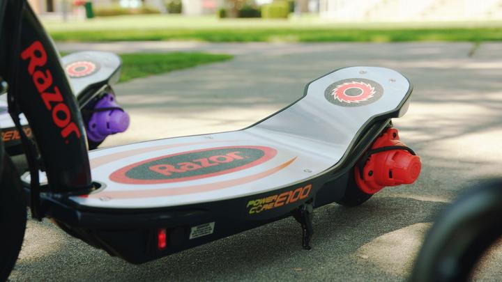 Produktbild Razor Power Core E100 (18 km/h, 18 km)