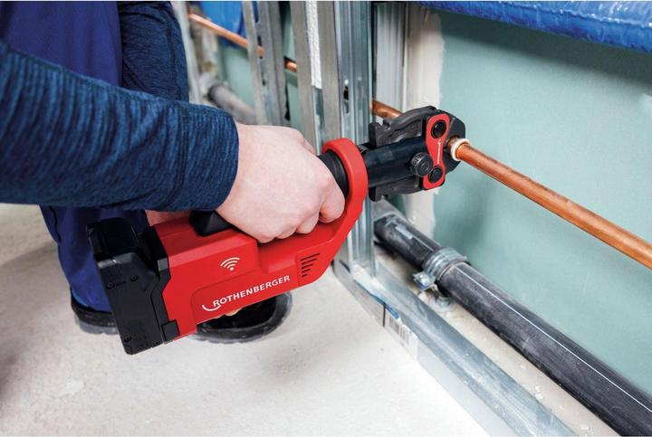 Actual product image Rothenberger Pressing machine ROMAX COMPACT III Basic Set | 18 Volt, 1x 2.0 Ah battery, EU, CAS (400 mm)