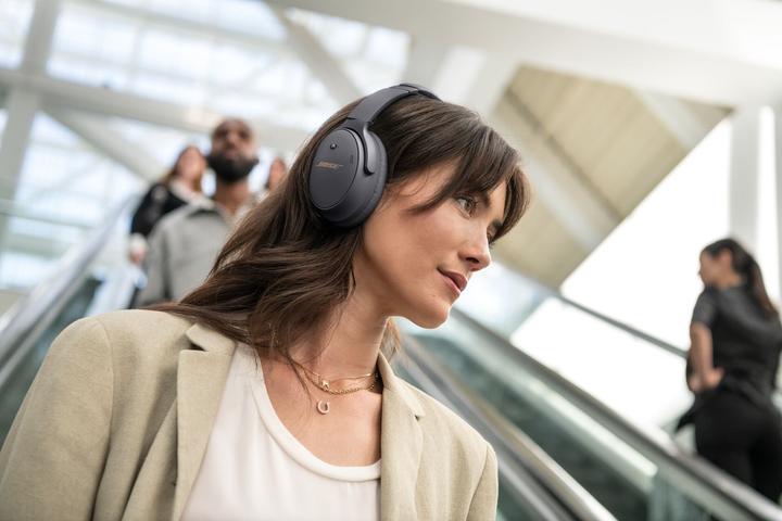 Immagine prodotto Bose QuietComfort 45 Limited Edition (ANC, 24 h, Cablato, Senza fili)