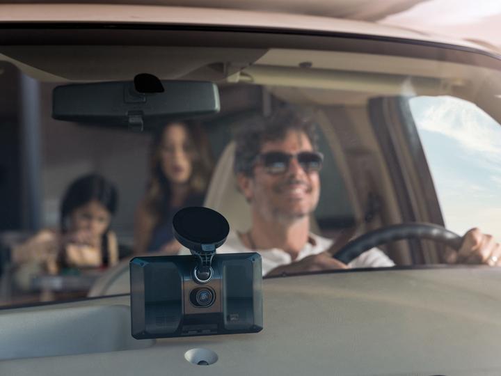 Actual product image Garmin Campercam 795 MT-D EU (7")