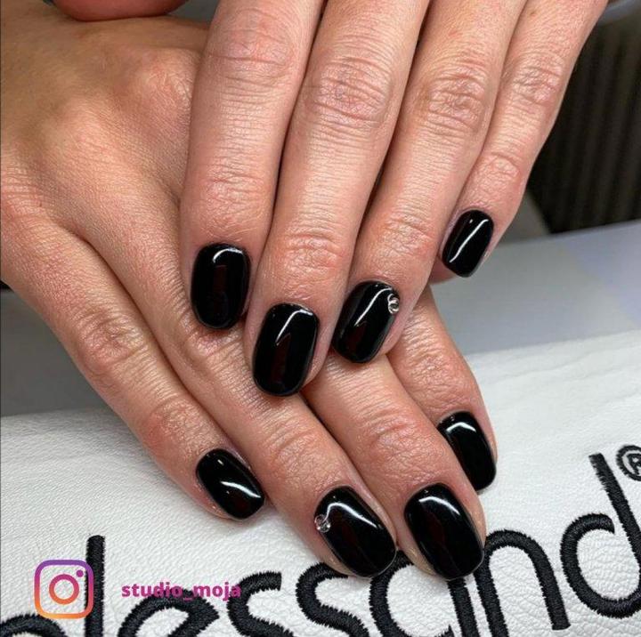 Produktbild Alessandro Striplac Peel or Soak (119 Midnight Black, UV-Gel Lack)