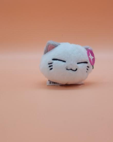 Actual product image Furyu Nemuneko - White