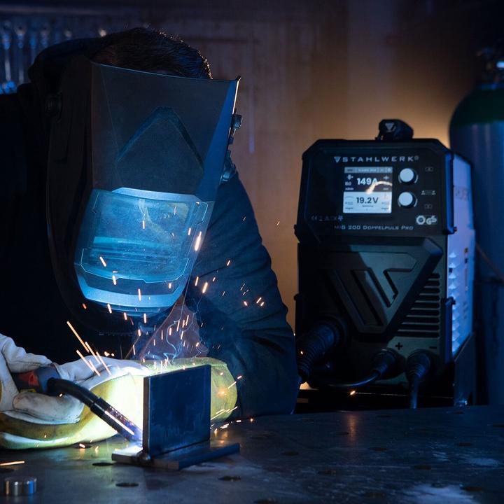 Actual product image Stahlwerk Welding machine MIG MAG 200 double pulse Pro fully synergic with accessories