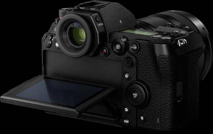 Produktbild Panasonic Lumix S1R (24 - 105 mm, 47.30 Mpx, Vollformat)