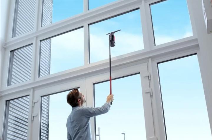 Produktbild Vileda Bürste, für Fenster, mit Teleskopstiel (1 Stk.)