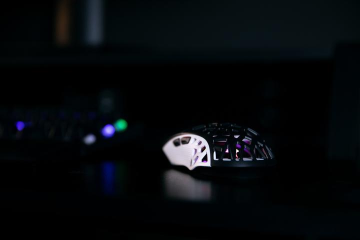 Actual product image Konix Souris Ultra Light - Magic The Gathering (Cable)