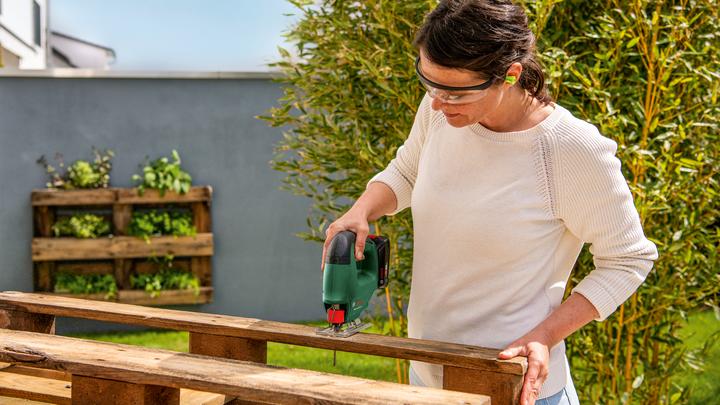 Image du produit Bosch Home & Garden EasySaw 18V-70