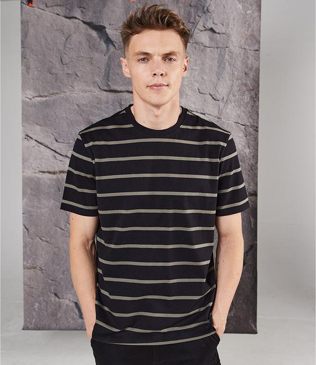 Image du produit Front Row T-shirt (XXL)