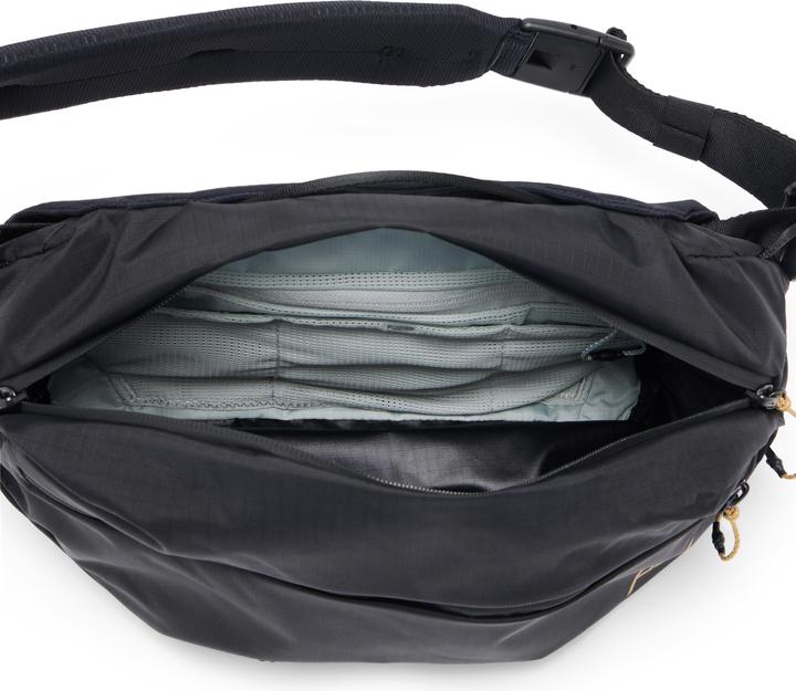 Actual product image Peak Design Outdoor Sling 7L (Camera shoulder bag, 7.50 l)