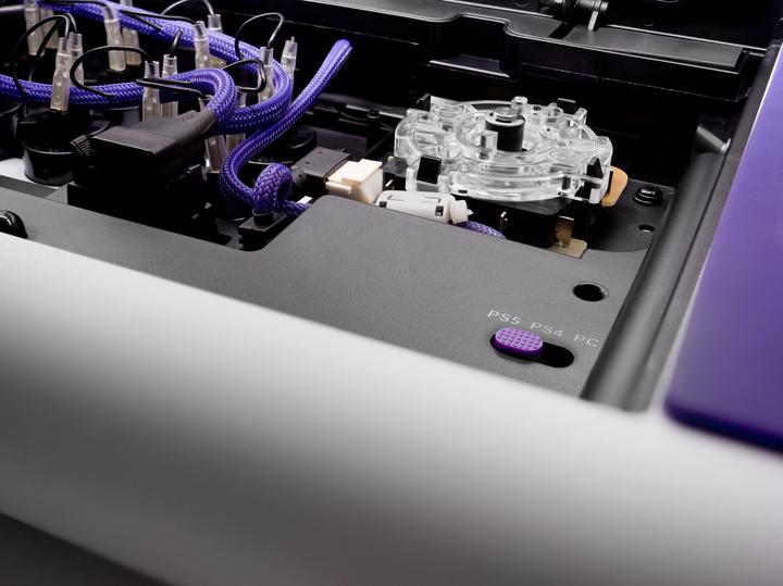 Produktbild Victrix Pro FS-12 Arcade Fight Stick: White (PS4, PS5, PC)