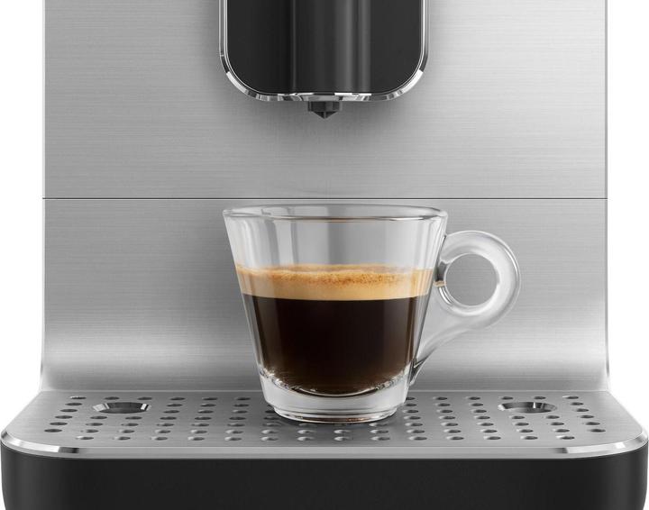 Actual product image Smeg BCC11BLMEU (EU plug)