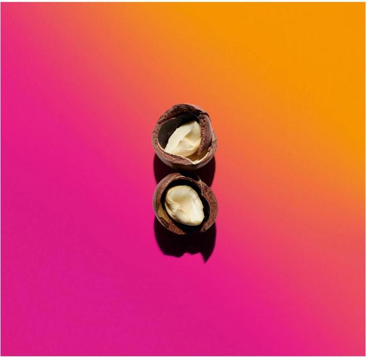 Actual product image Clarins Lip Comfort Oil - Shimmer Funky Raspberry 03 (No. 03 - funky raspberry)