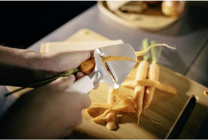 Actual product image Fiskars Hard cheese slicer