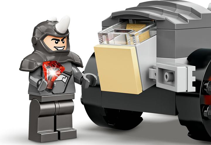 Actual product image LEGO Hulks and Rhino's truck duel (10782, LEGO Marvel)