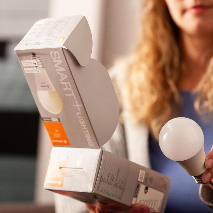 Productafbeelding Ledvance SMART+ WiFi Classic A60 TW E27 FR M3 (E27, 9 W, 806 lm, 3 x, F)