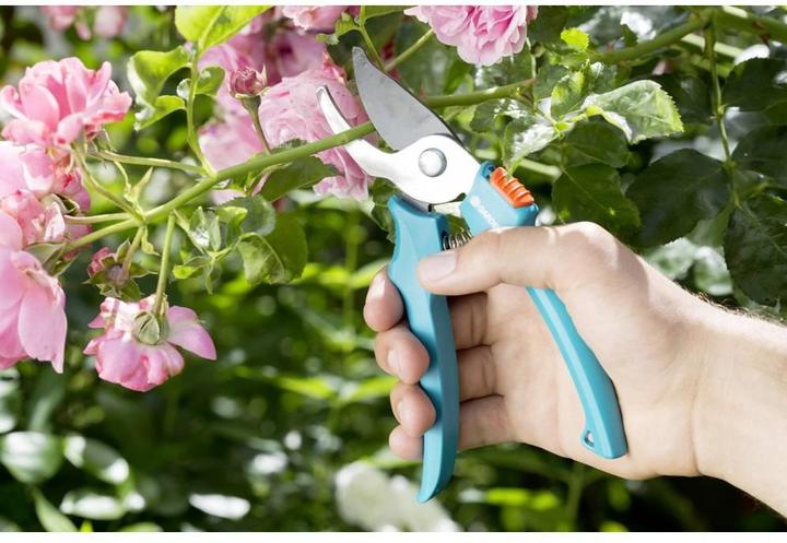 Actual product image Gardena EasyCut Promo 680B