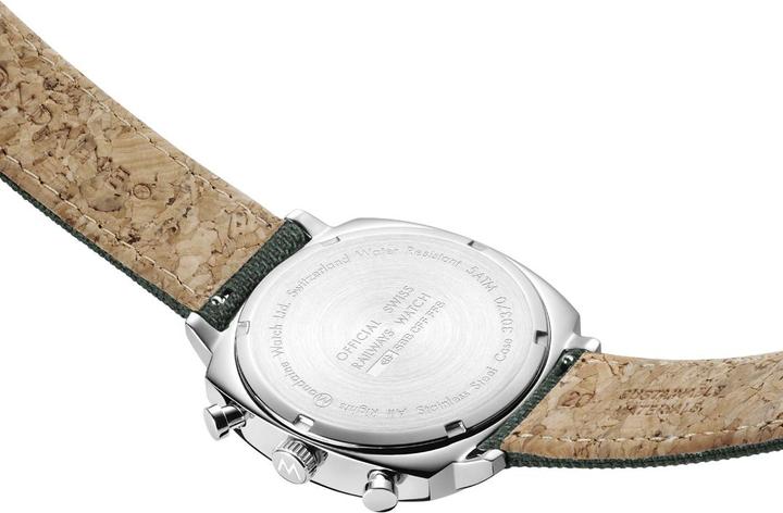 Produktbild Mondaine Grand Cushion (Uhr mit Schmuckstein, 41 mm)