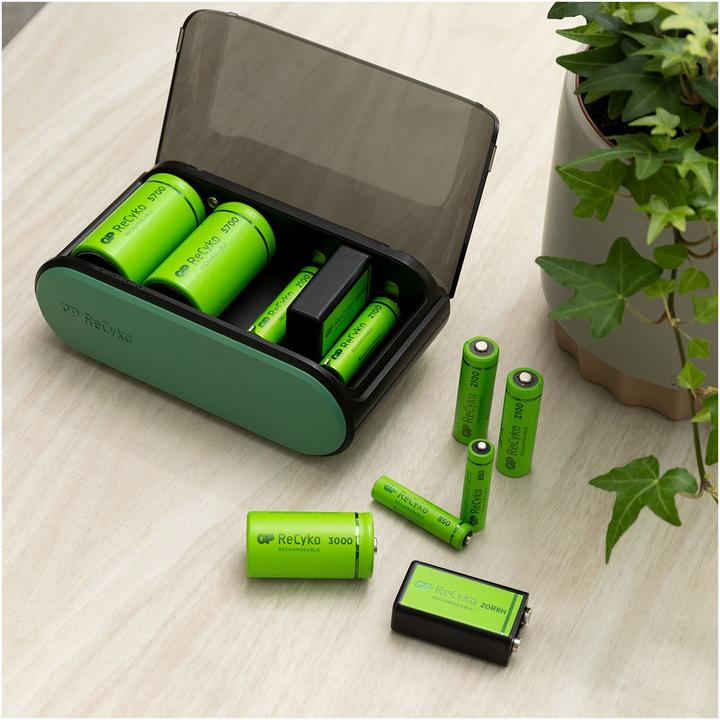 Produktbild GP Batteries ReCyko Universal Ladegerät AA/AAA/C/D/9V Akkus NEU (1 Stk., D, AAA, AA, C, 9V Block, 2100 mAh, Akku)