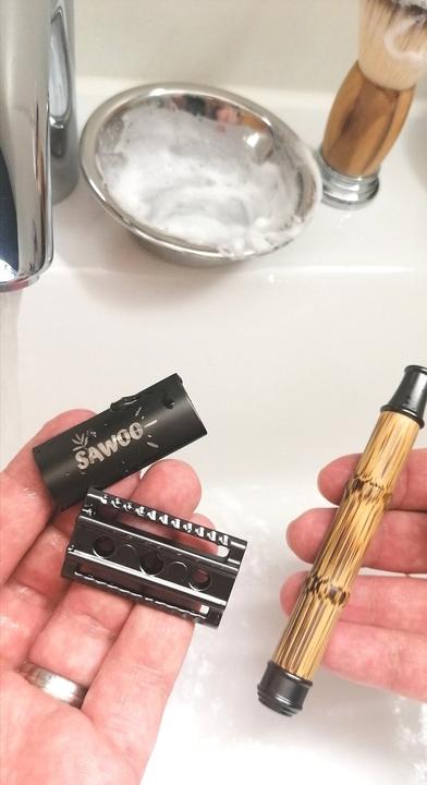 Actual product image Sawoo Bamboo razor made of brass and bamboo wood incl. 10 razor blades