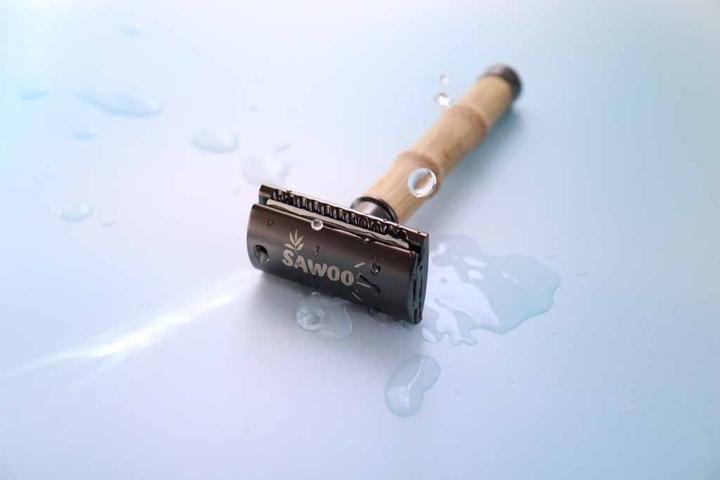 Actual product image Sawoo Bamboo razor made of brass and bamboo wood incl. 10 razor blades
