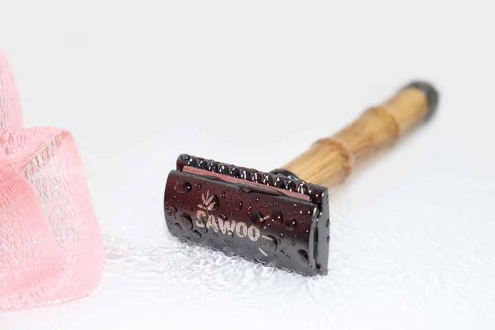 Actual product image Sawoo Bamboo razor made of brass and bamboo wood incl. 10 razor blades