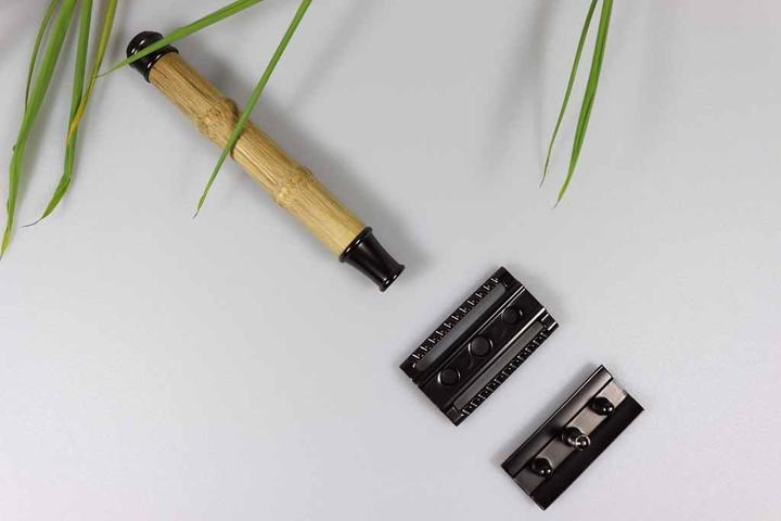 Actual product image Sawoo Bamboo razor made of brass and bamboo wood incl. 10 razor blades