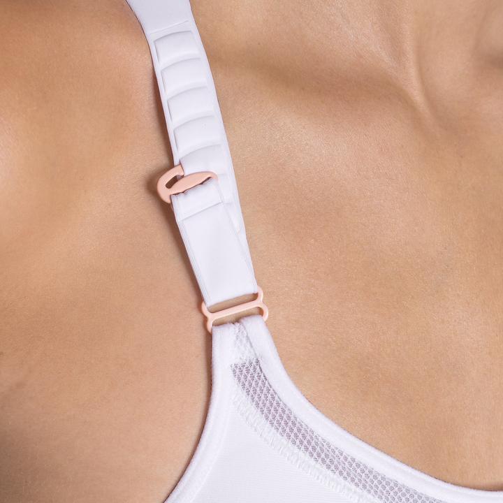 Actual product image Triumph Triaction Extreme Lite Sports Bra (75 D)