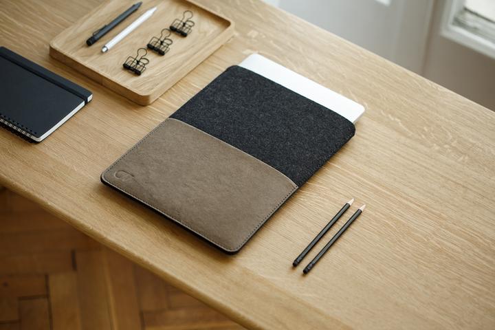 Image du produit Oakywood Felt MacBook Sleeve - housse pour MacBook - couleur Anthracite / MacBook 14" (M1 2021) - (14", Apple)