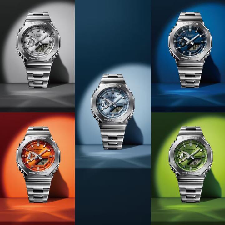 Actual product image G-Shock GM-2110D-7A (Analogue wristwatch, 44 mm)