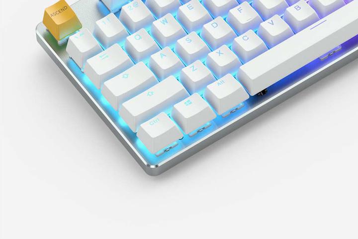 Actual product image Glorious PC Gaming Race GMMK TKL White Ice Edition (US, Cable)