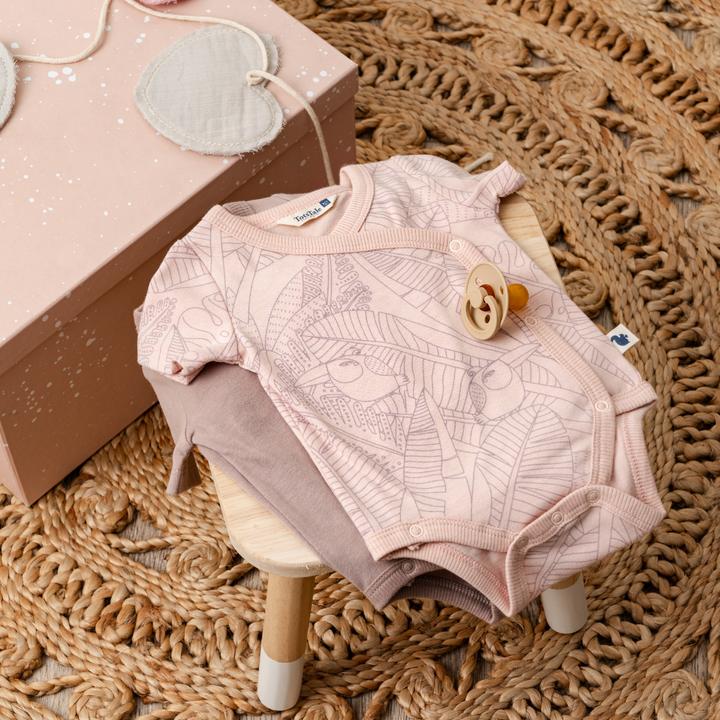 Actual product image TotsTale Premium 8 pcs. Newborn starter set – baby clothes made from organic cotton – birth gift (50, 56, 62, 68)