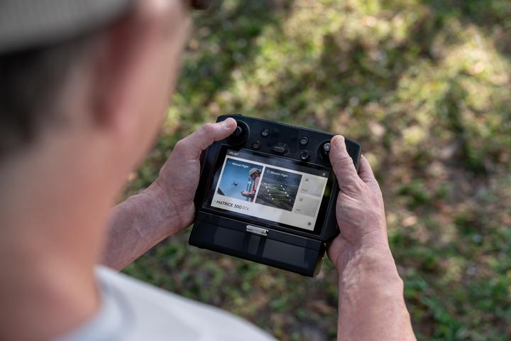 Image du produit DJI Matrice 300 RTK (55 min, 9000 g, 0.96 Mpx)