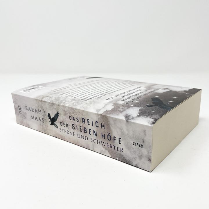 Actual product image Das Reich der sieben Höfe − Sterne und Schwerter (German, Sarah J. Meuse, 2020)