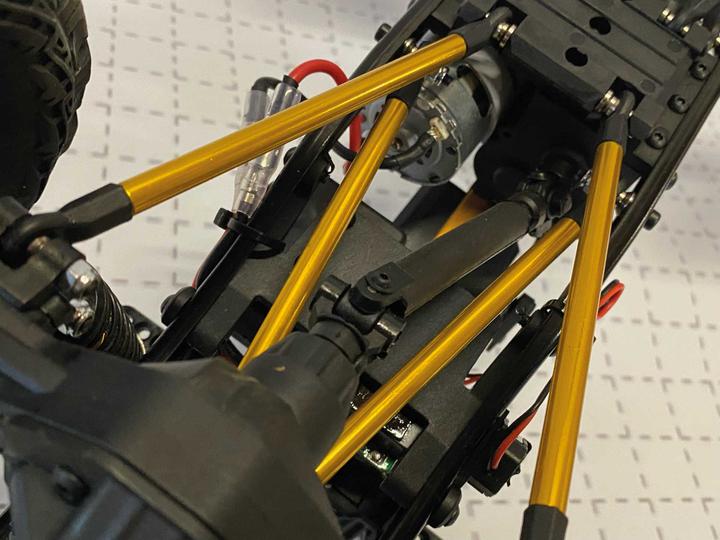 Actual product image DF-Models 4S Crawler Camo (RTR Ready-to-Run)