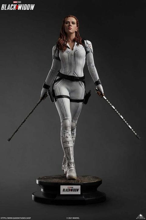 Image du produit Queen Studios Black Widow "Black Widow - Snow Suit Edition" Statue 1/4