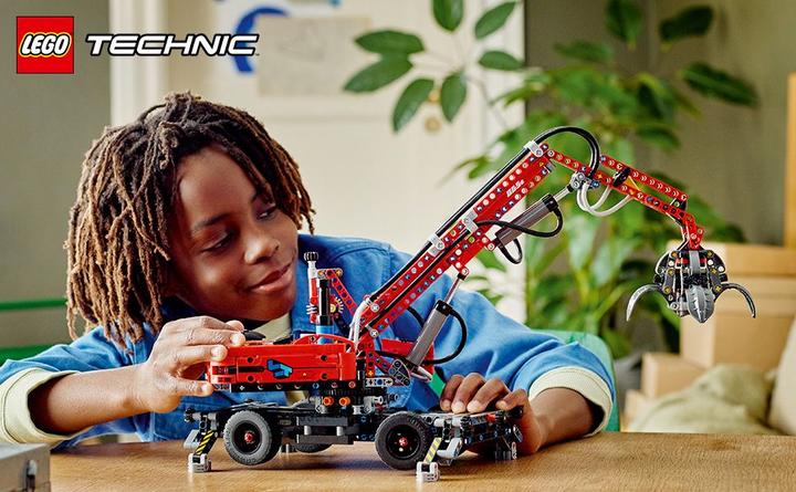 Image du produit LEGO La grue de manutention (42144, LEGO Technic)
