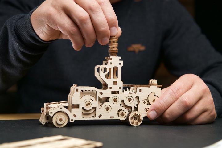 Actual product image Ugears Harry Potter Knight Bus