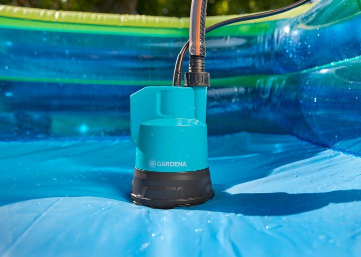 Produktbild Gardena Akku Klarwasser Tauchpumpe (Klarwasserpumpe)
