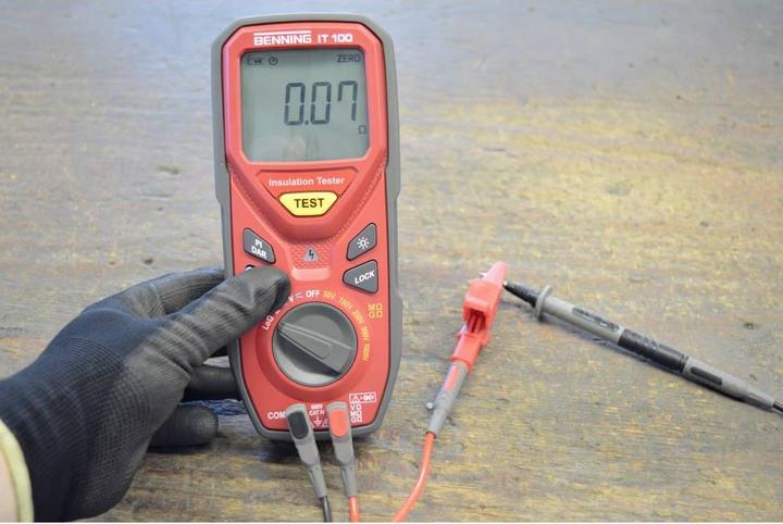 Image du produit Benning IT 100 Mesureur d'isolement 50 V, 100 V, 250 V, 500 V, 1000 V 20 G? (CAT IV 600V)